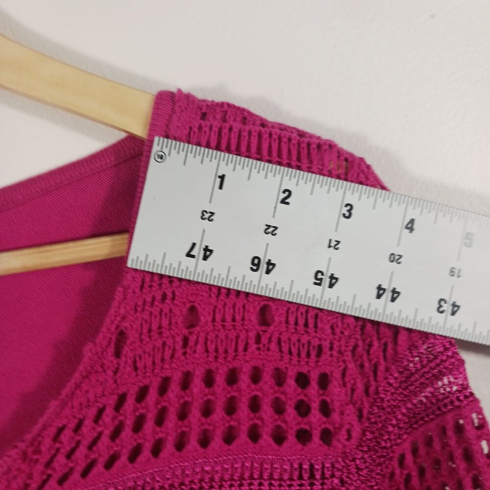 Hot In Hollywood Fuchsia Pink Crochet Tunic W/ Attached Tank, 3/4 Sleeve, Medium - Picture 12 of 16